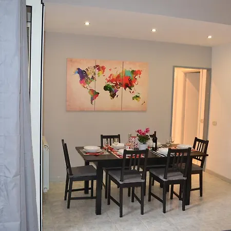 White & Grey House Daire *