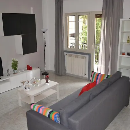 Daire White & Grey House
